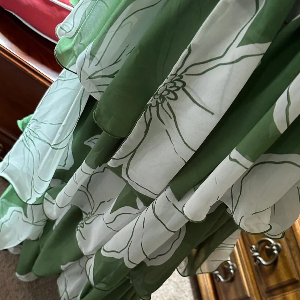 Long Green and White Dress floral dress with a tiered ruffle skirt and sash. - Picture 4 of 7